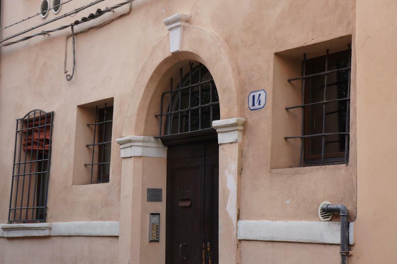 La Scarana Apartment Ferrara Bagian luar foto