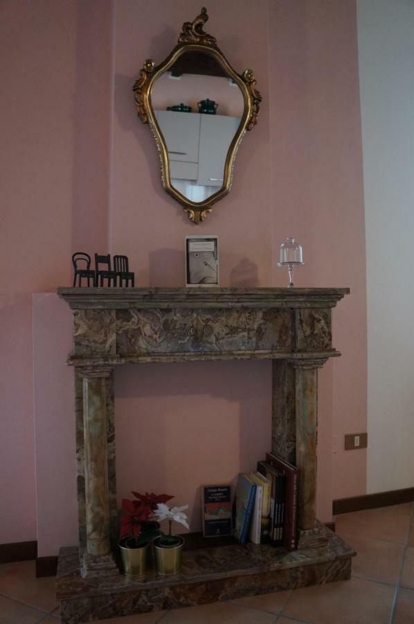 La Scarana Apartment Ferrara Bagian luar foto